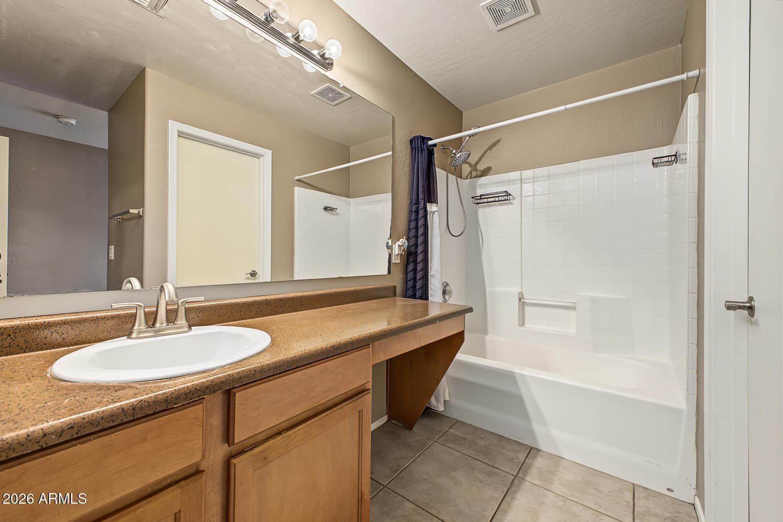 5318 W Albeniz Place, Phoenix, AZ 85043 — photo 10 of 21
