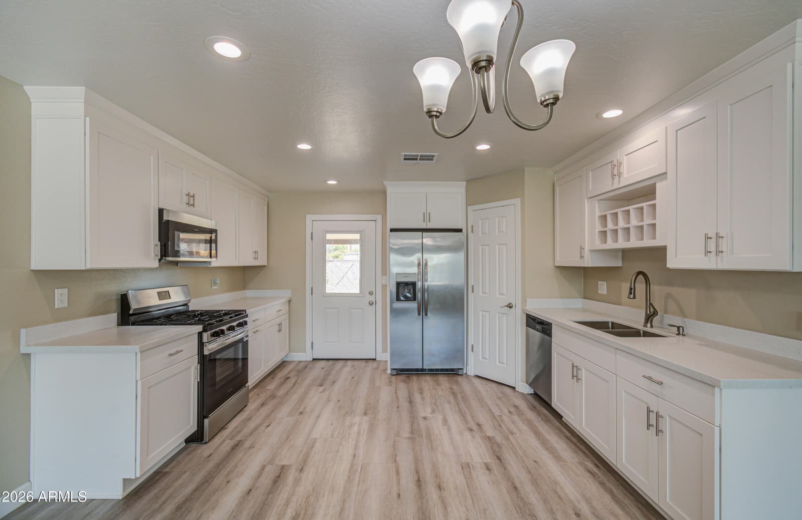3245 N 43rd Avenue N, Phoenix, AZ 85031 — photo 12 of 44