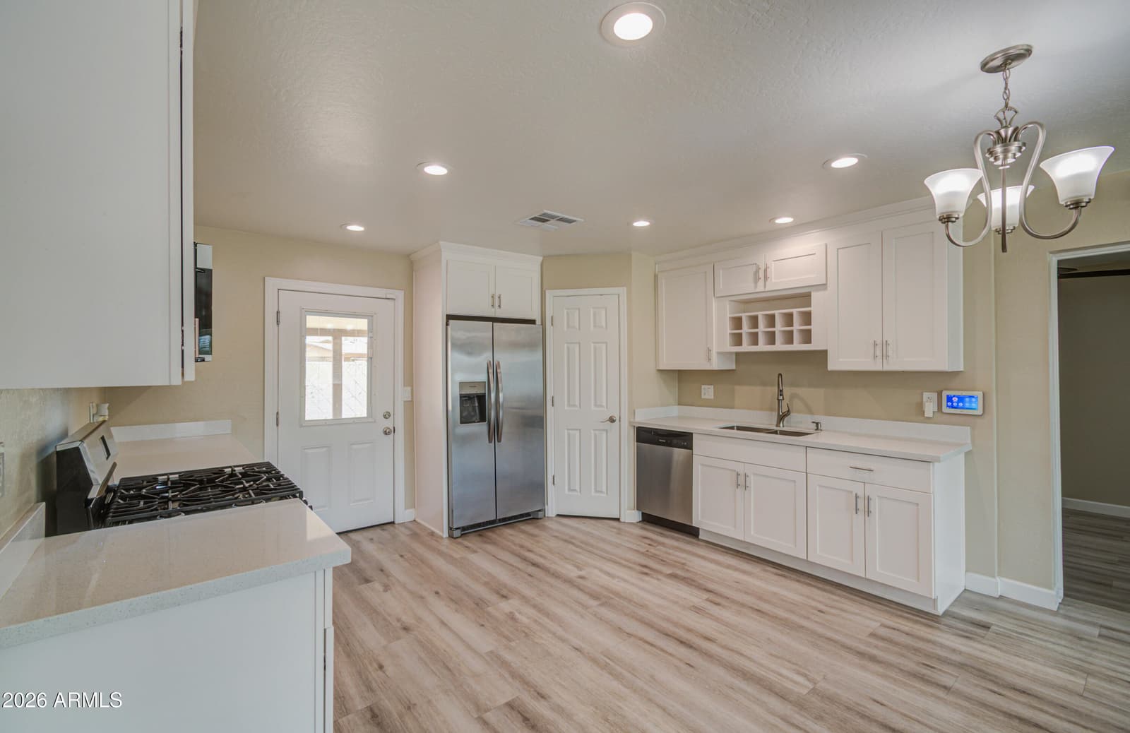 3245 N 43rd Avenue N, Phoenix, AZ 85031 — photo 13 of 44