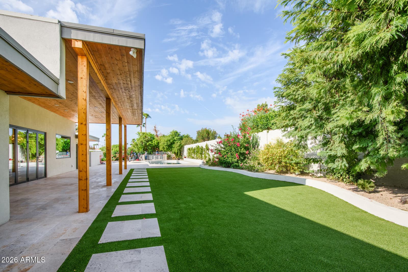 8544 E San Lorenzo Drive, Scottsdale, AZ 85258 — photo 14 of 56