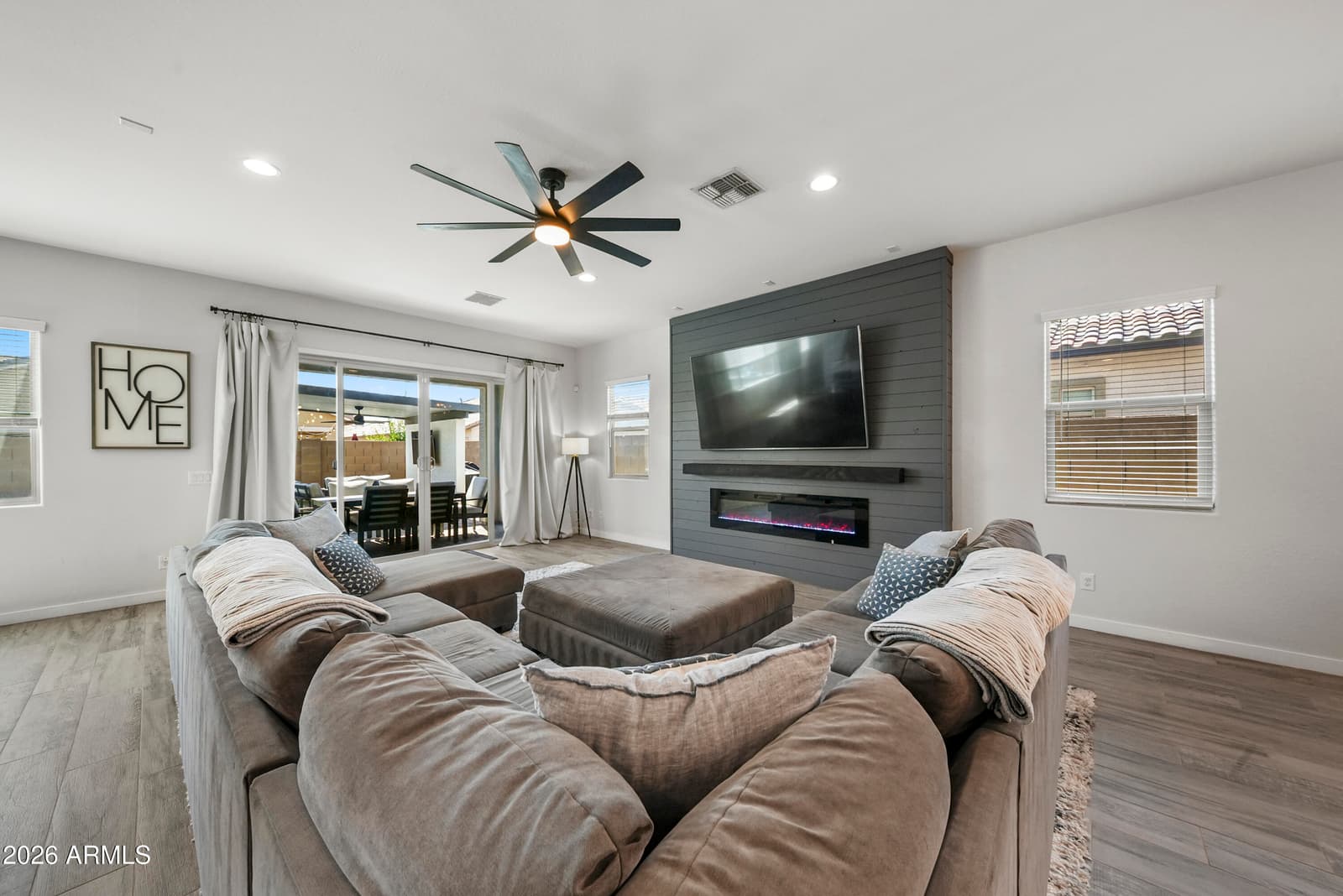 18873 W Shaw Butte Drive, Surprise, AZ 85388 — photo 9 of 34