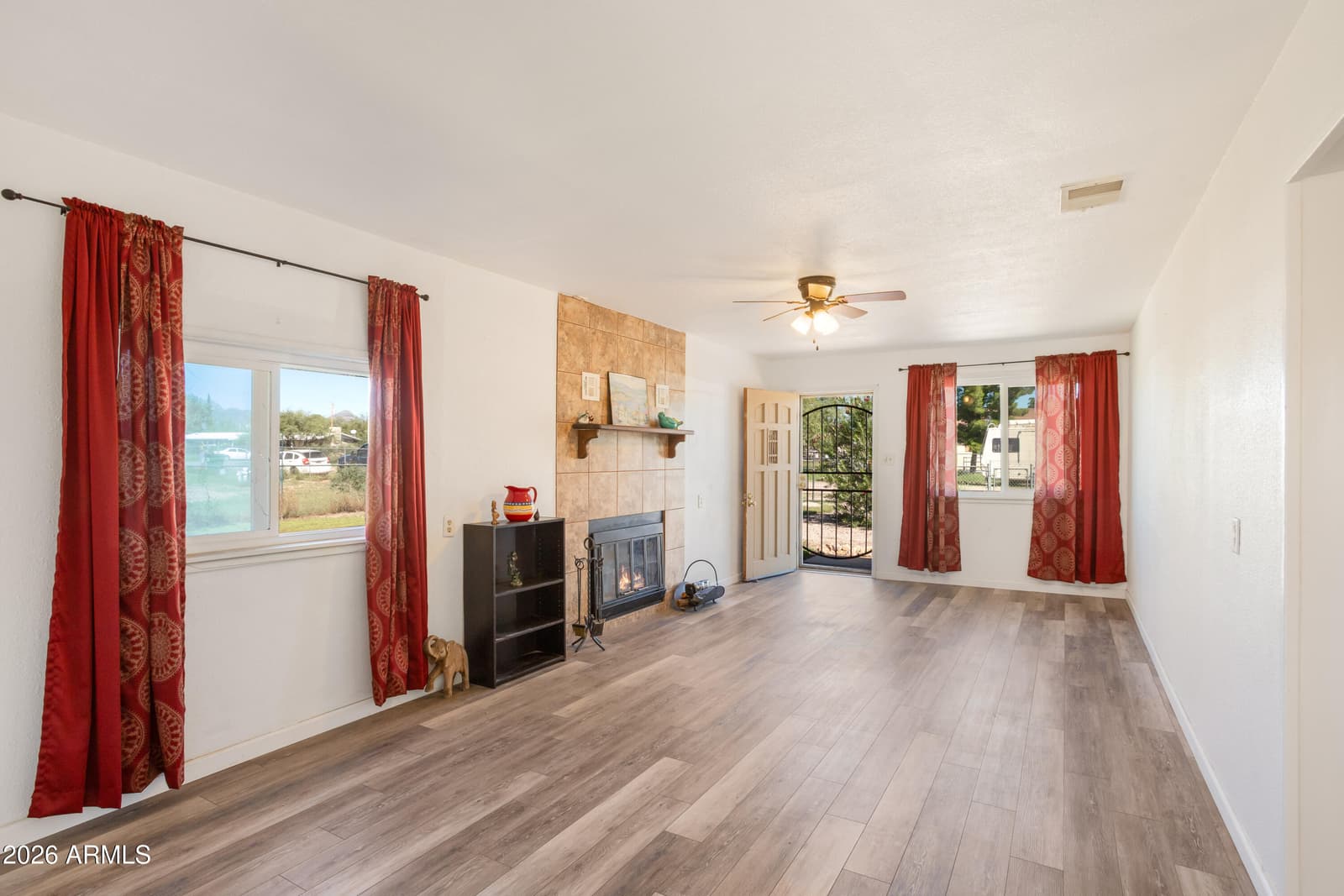 150 E Oak Street, Huachuca City, AZ 85616 — photo 11 of 35