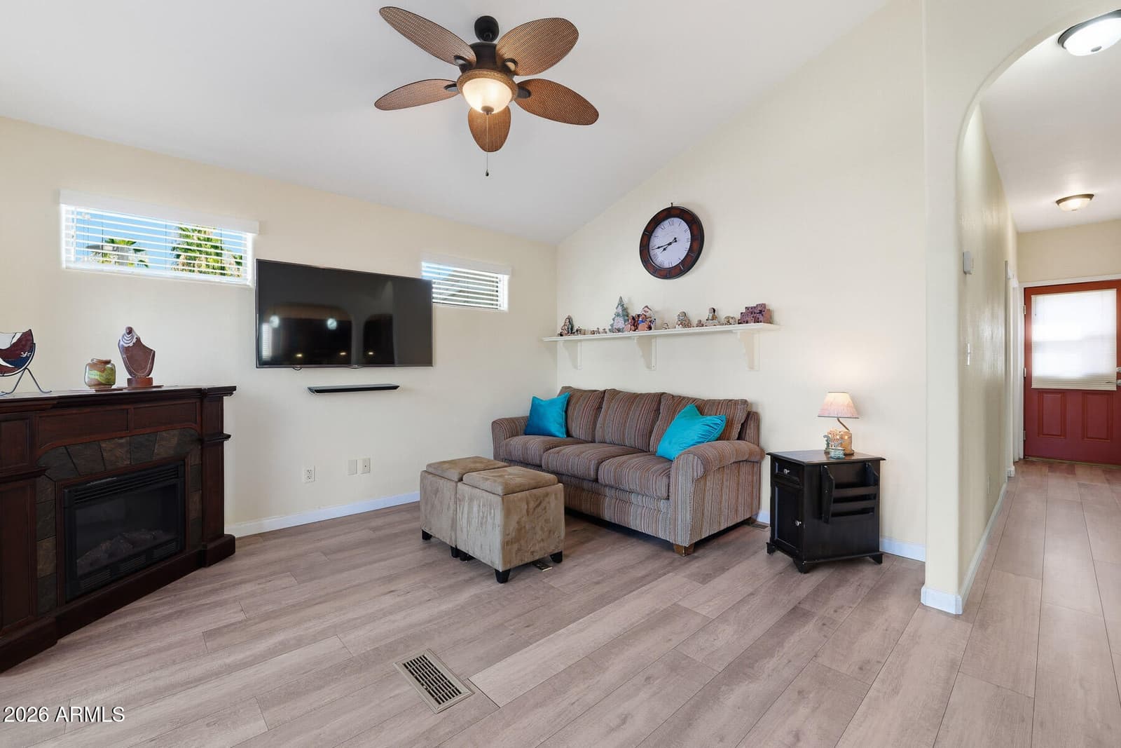 906 Aero Road, Mesa, AZ 85205 — photo 5 of 45