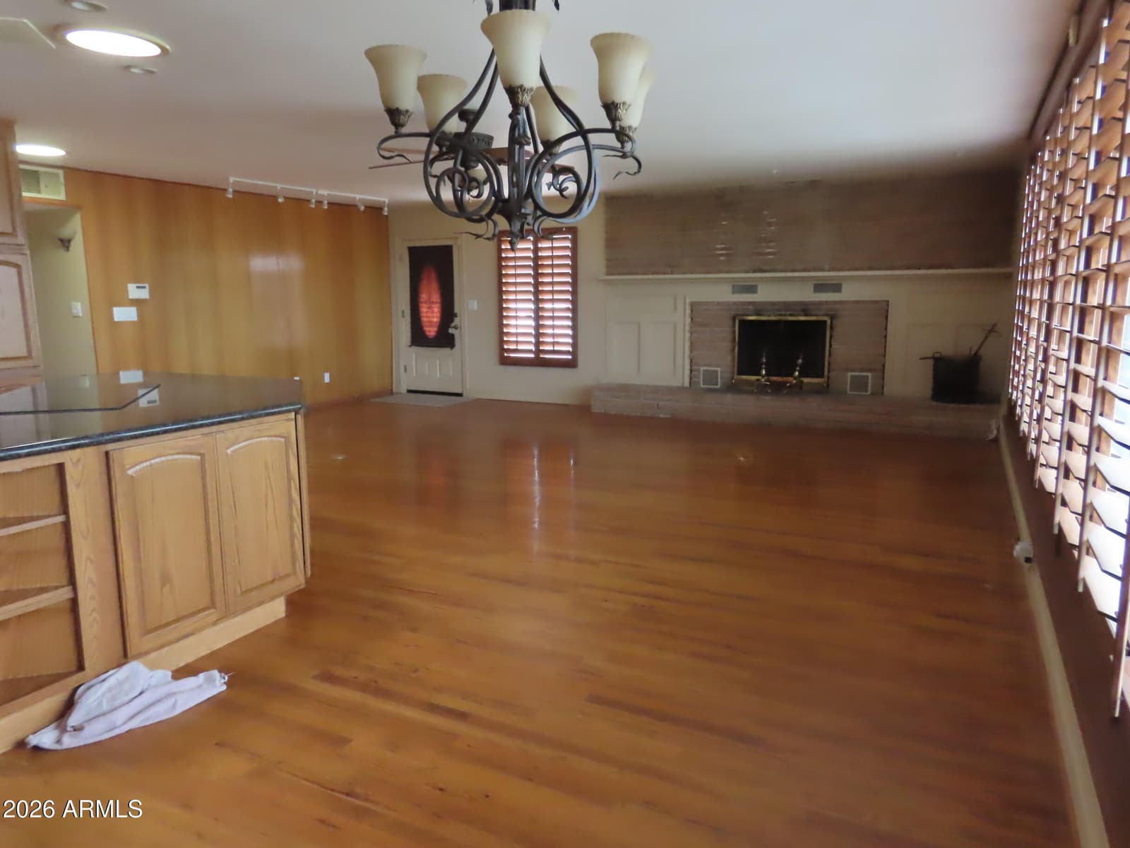 212 W Crowe Street, Superior, AZ 85173 — photo 7 of 40