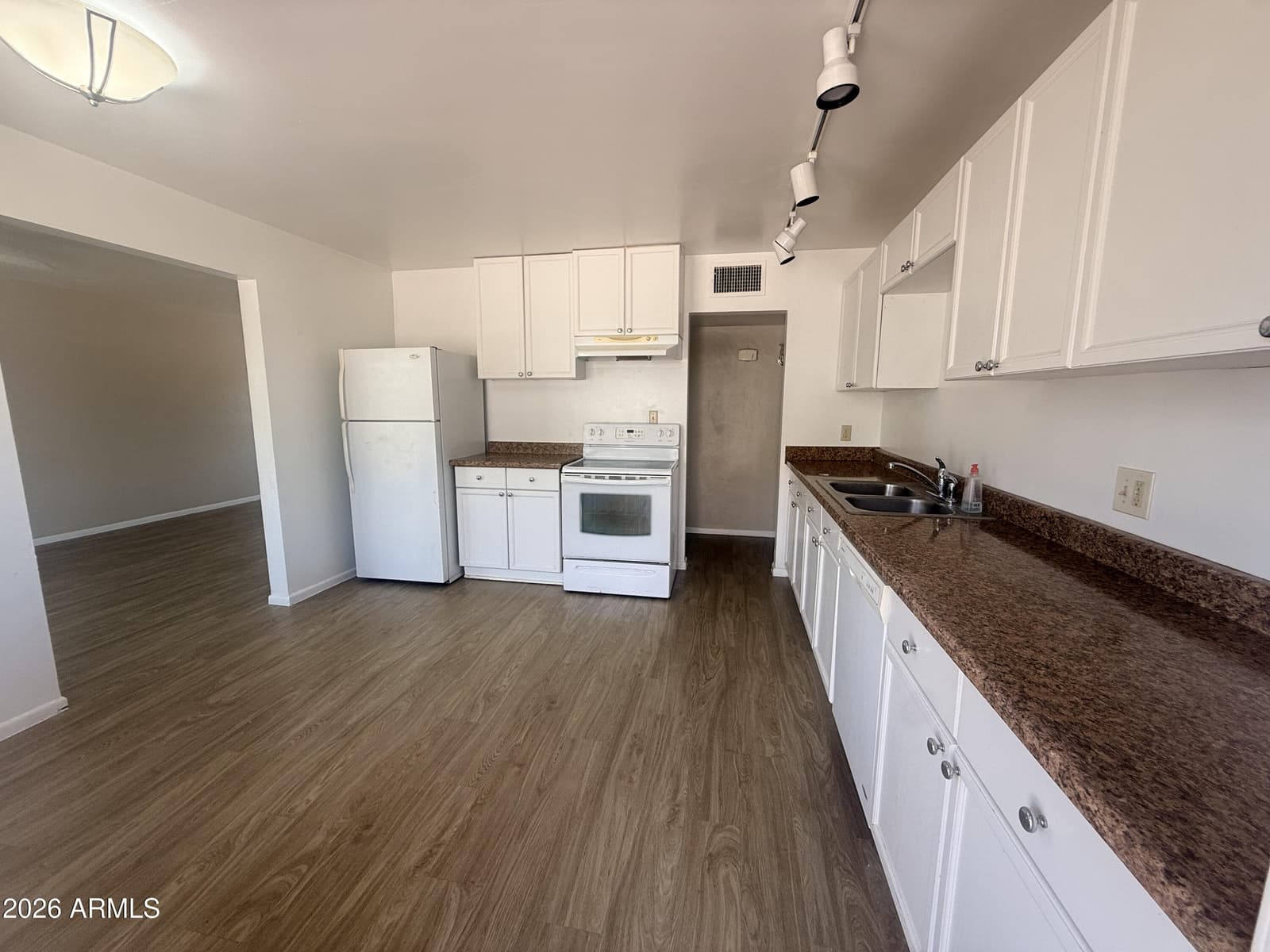 1402 E Orange Street, Tempe, AZ 85281 — photo 10 of 25