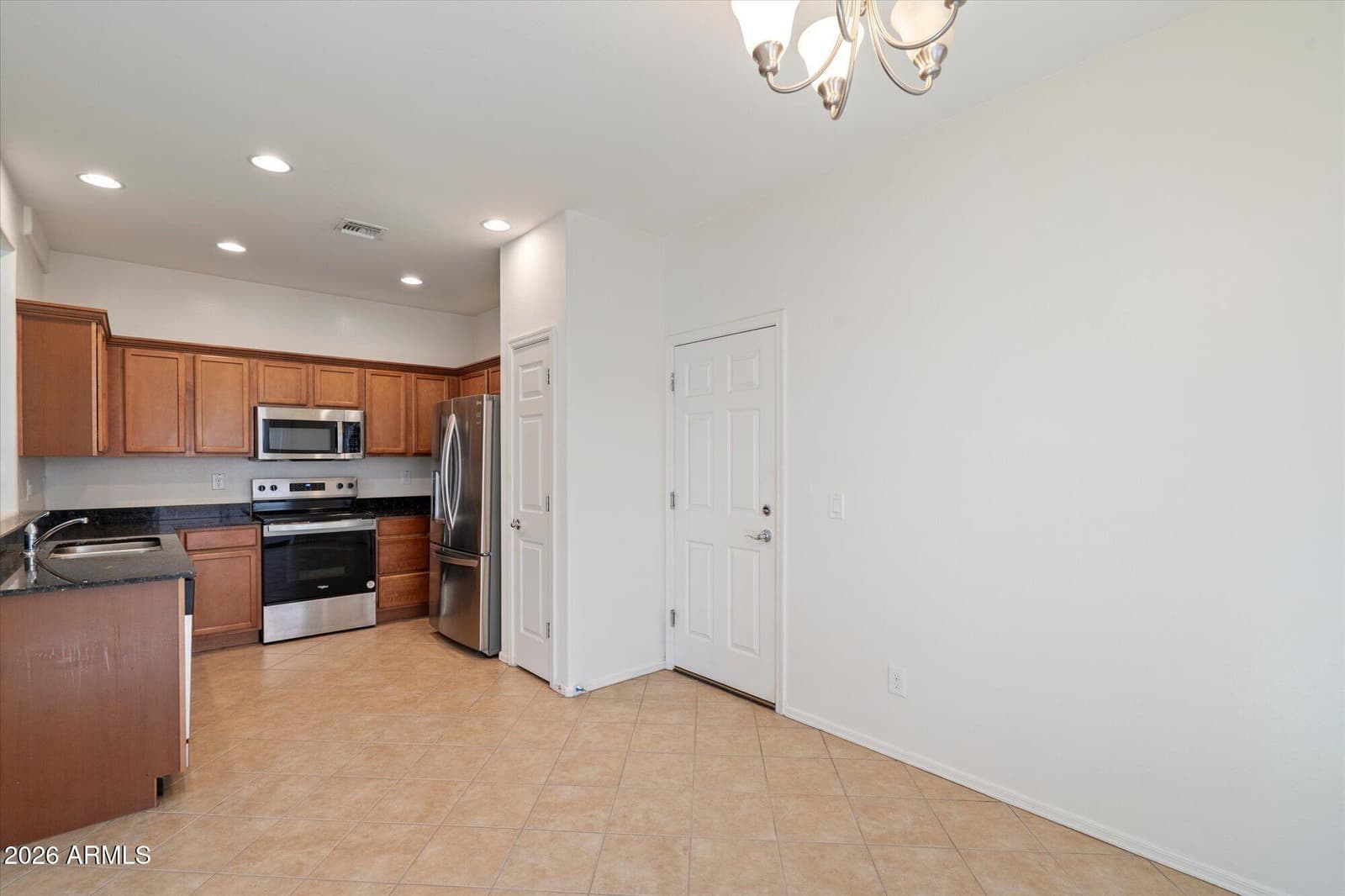2680 N 73rd Gln Glen, Phoenix, AZ 85035 — photo 7 of 23