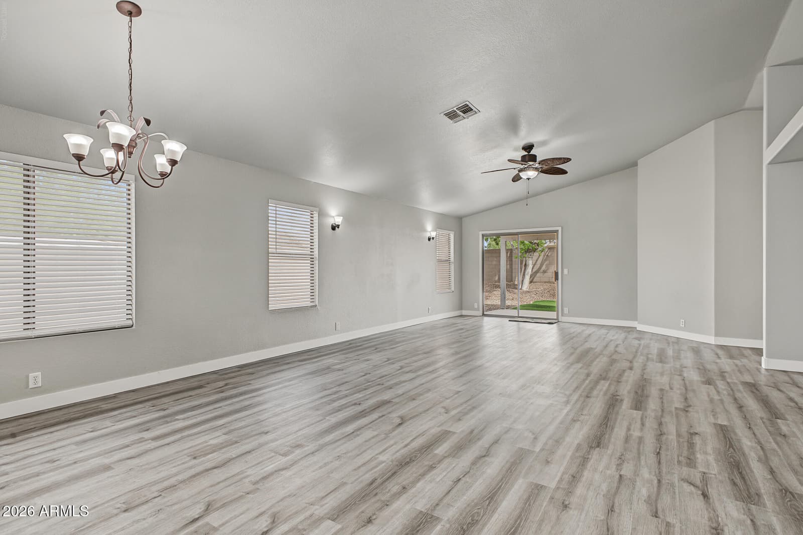 21831 N 33rd Drive, Phoenix, AZ 85027 — photo 10 of 45