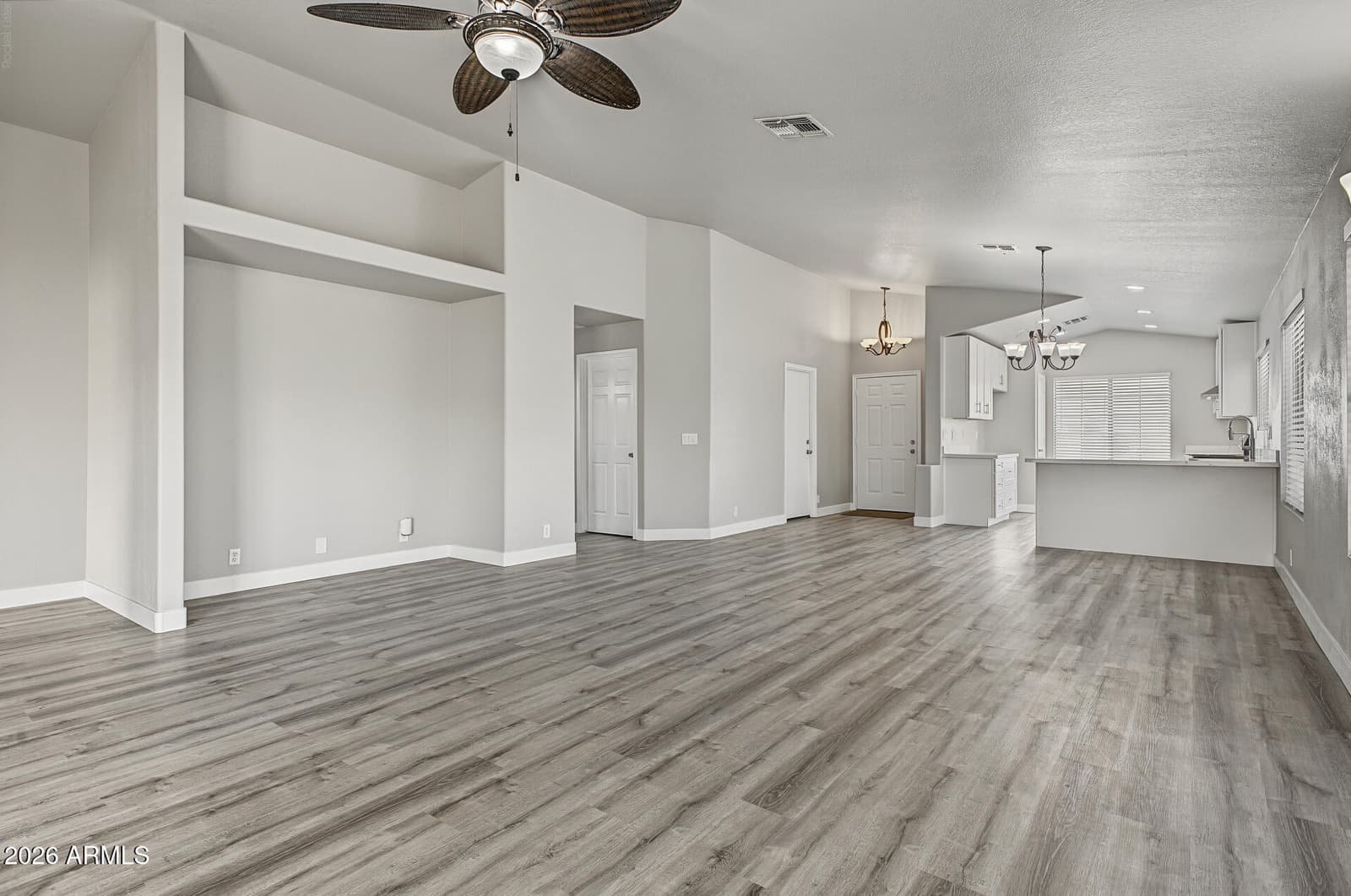 21831 N 33rd Drive, Phoenix, AZ 85027 — photo 13 of 45