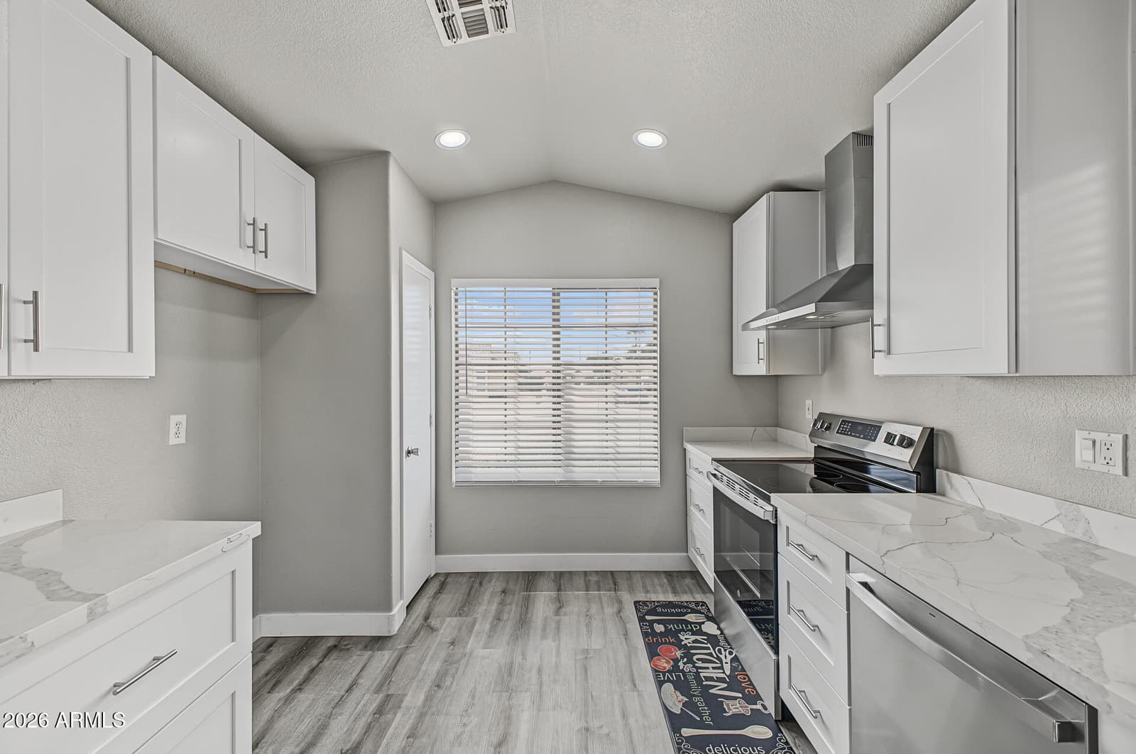 21831 N 33rd Drive, Phoenix, AZ 85027 — photo 6 of 45
