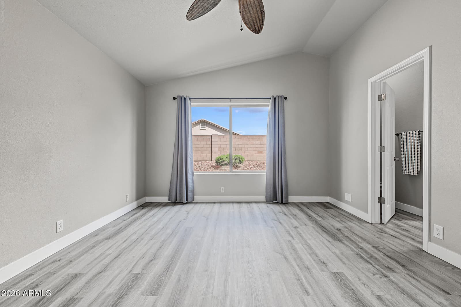21831 N 33rd Drive, Phoenix, AZ 85027 — photo 38 of 45