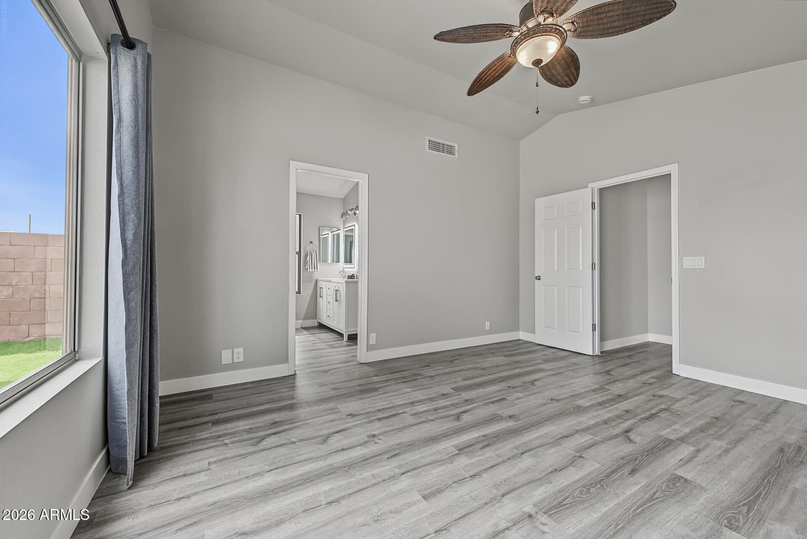21831 N 33rd Drive, Phoenix, AZ 85027 — photo 15 of 45