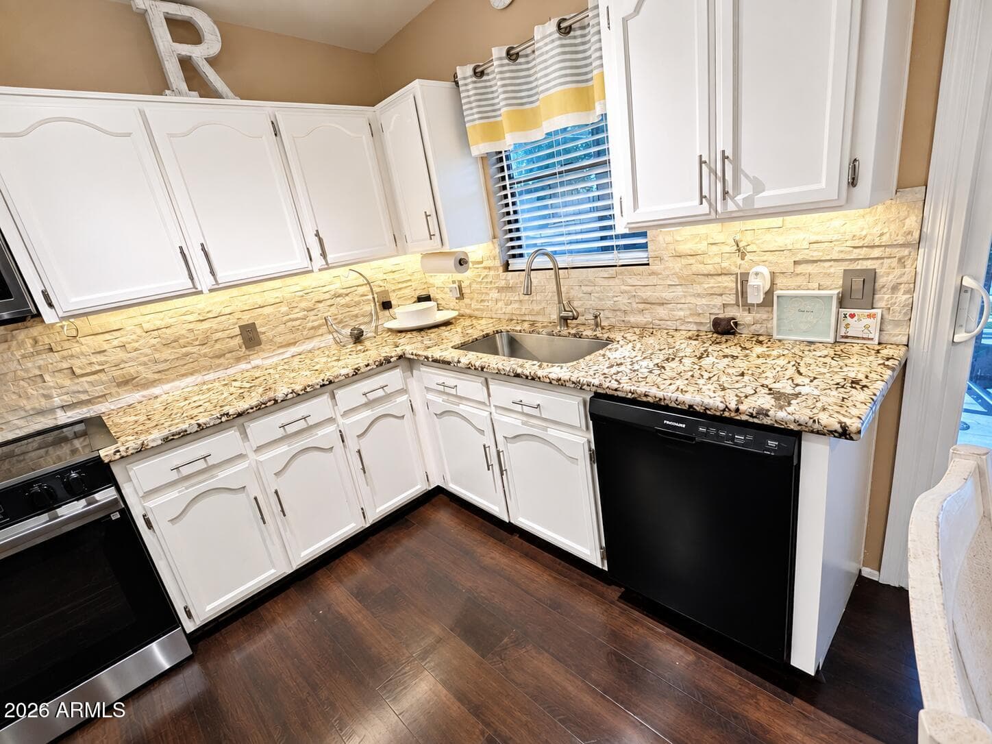 4528 Chaparral Loop, Sierra Vista, AZ 85635 — photo 8 of 33