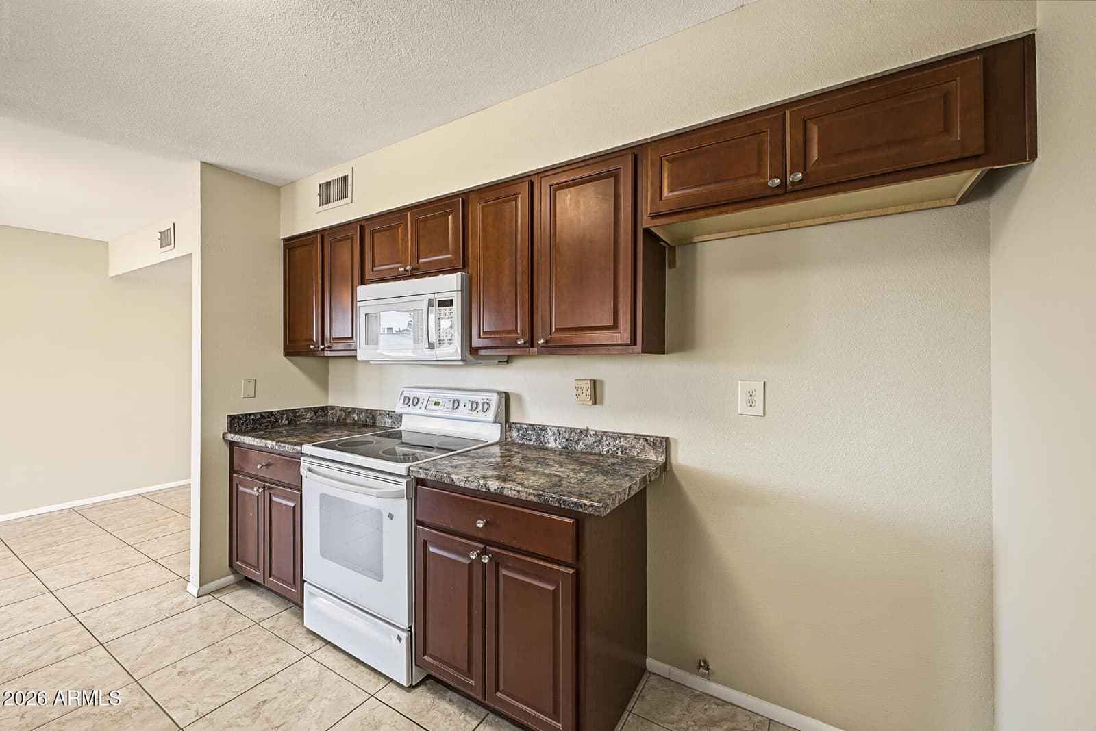 10921 W Loma Blanca Drive, Sun City, AZ 85351 — photo 11 of 24