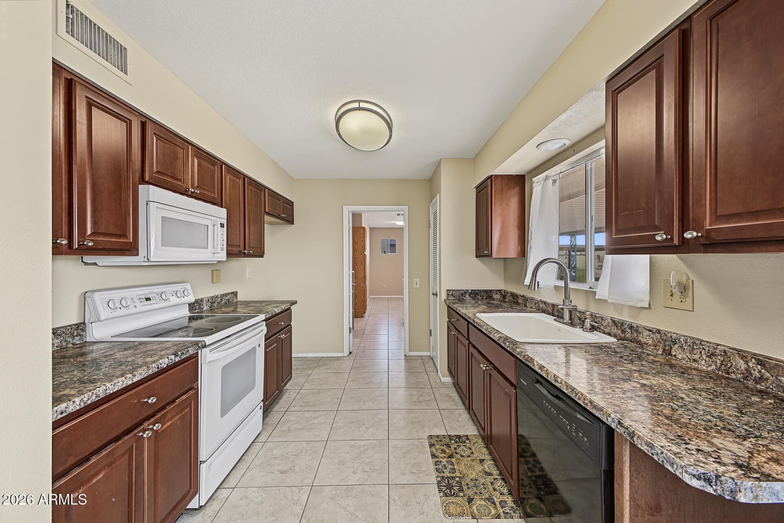 10921 W Loma Blanca Drive, Sun City, AZ 85351 — photo 9 of 24