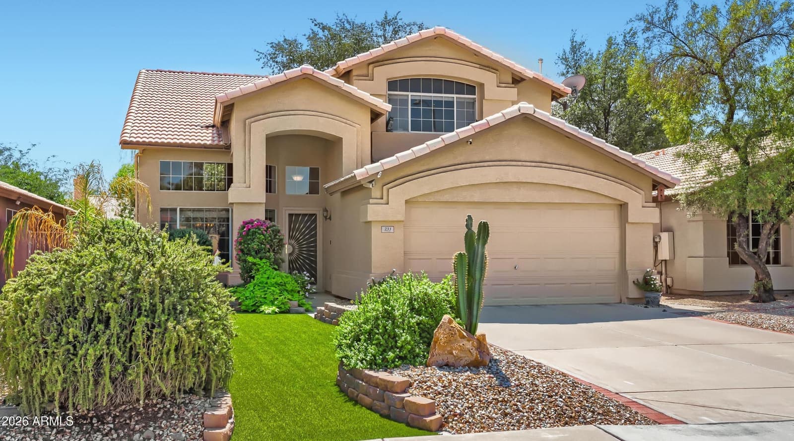 233 W Grovers Avenue, Phoenix, AZ 85023 — photo 2 of 36