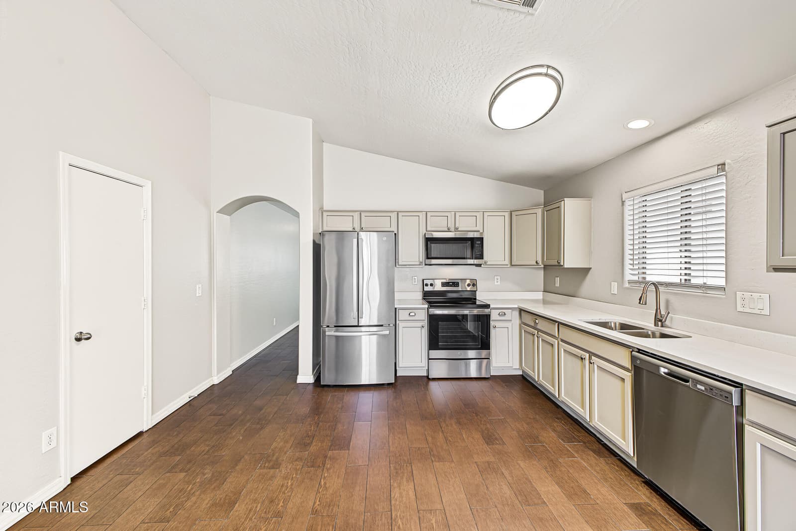 10238 W Hess Street, Tolleson, AZ 85353 — photo 7 of 25