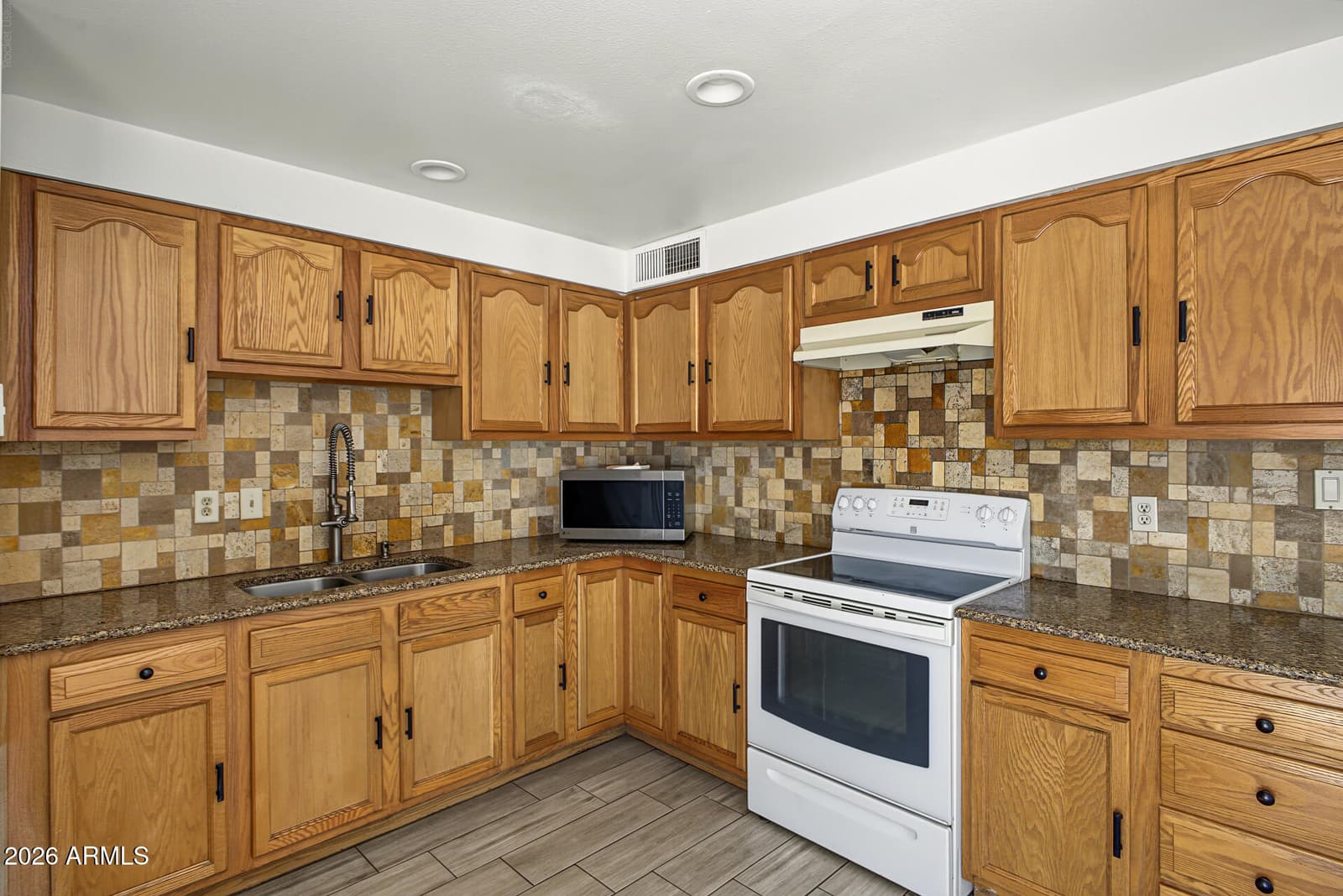 6805 W Encanto Boulevard, Phoenix, AZ 85035 — photo 12 of 26
