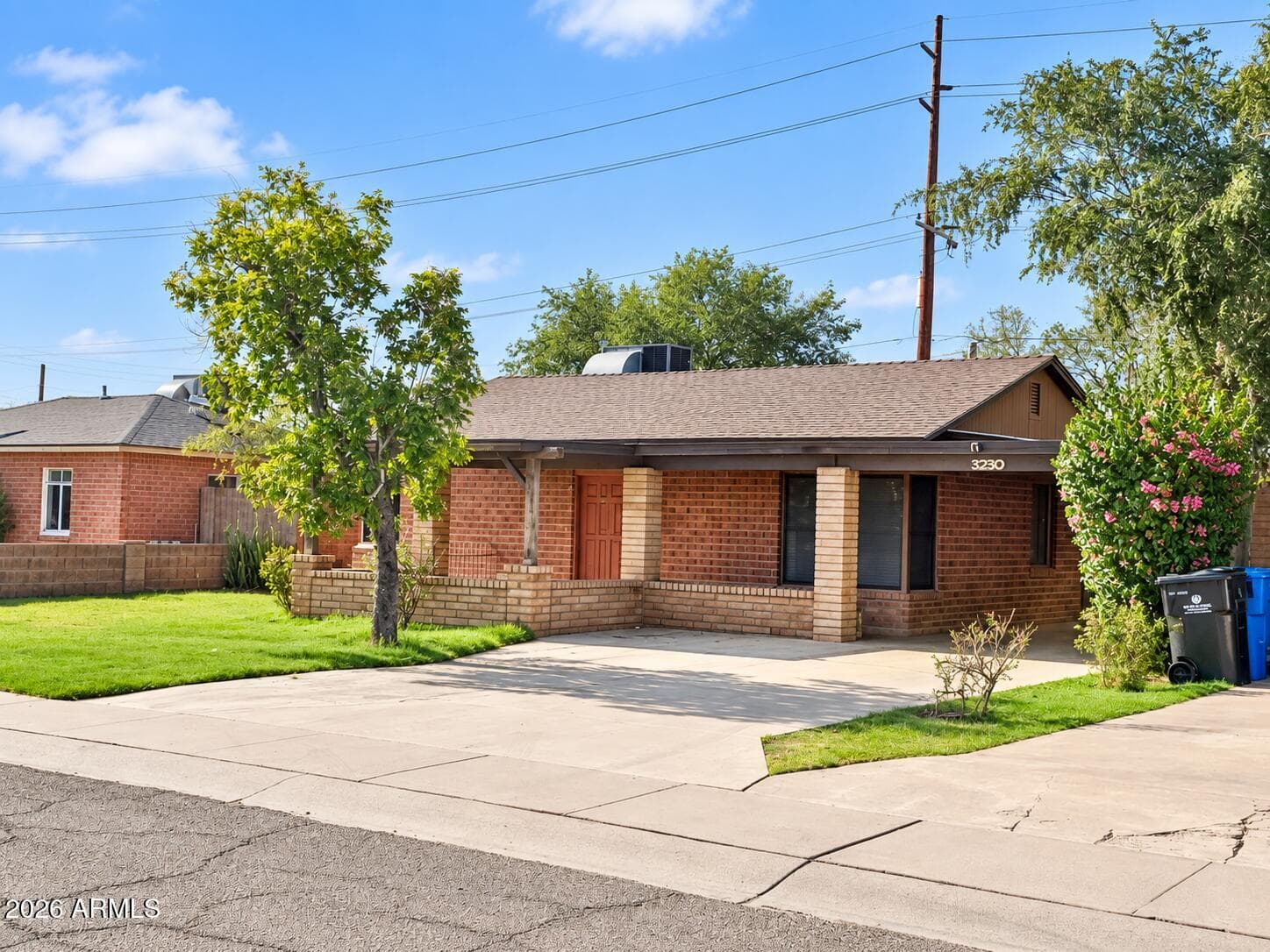 3230 E McKinley Street, Phoenix, AZ 85008 — photo 2 of 32
