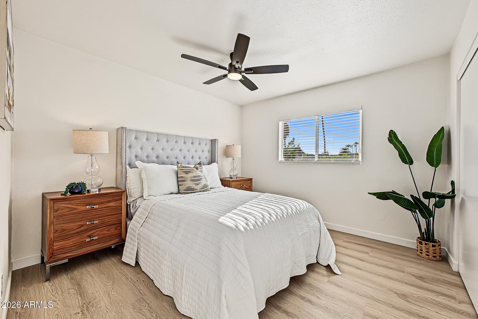 18210 N 23rd Avenue, Phoenix, AZ 85023 — photo 11 of 27