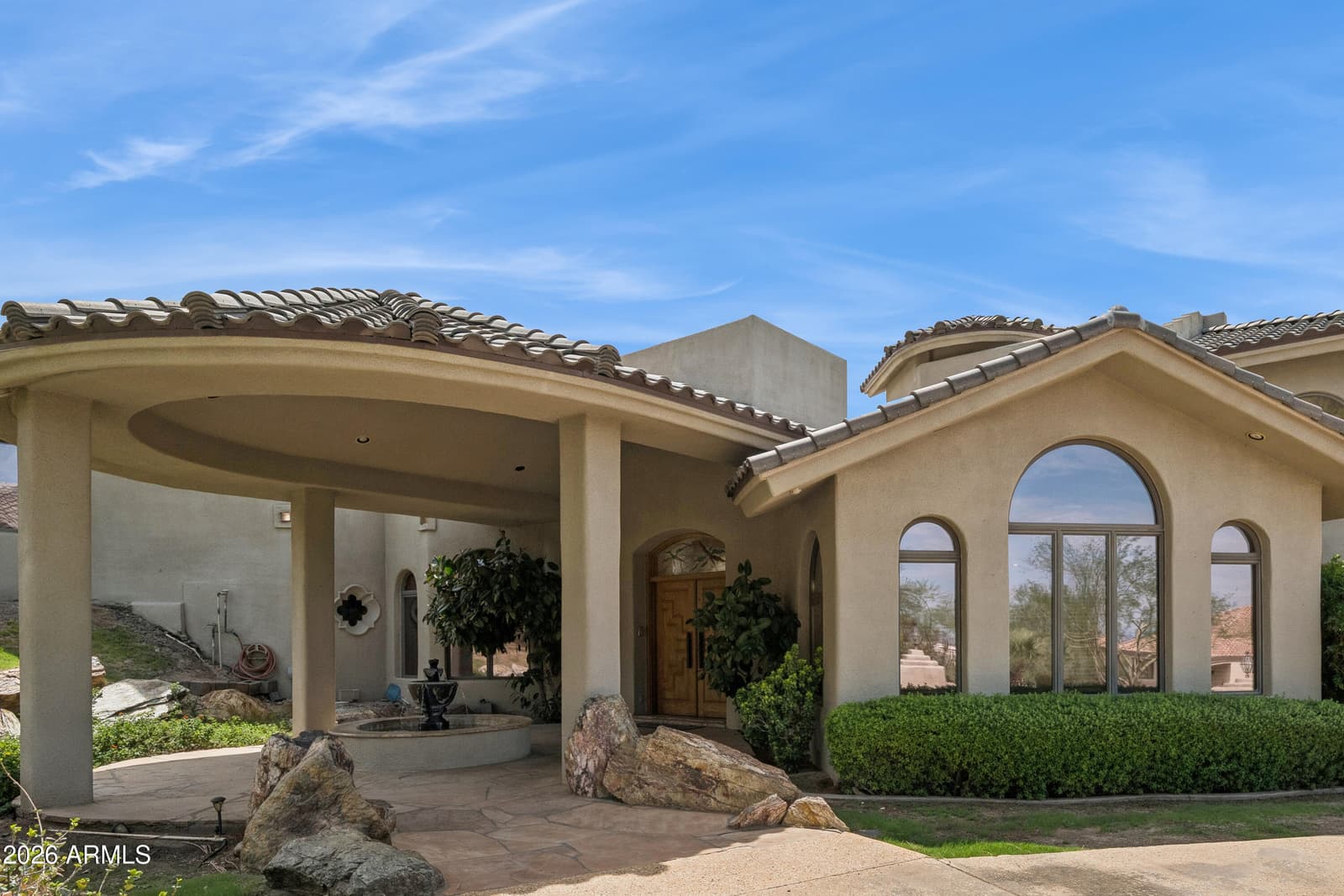1121 E Country Gables Drive, Phoenix, AZ 85022 — photo 3 of 80