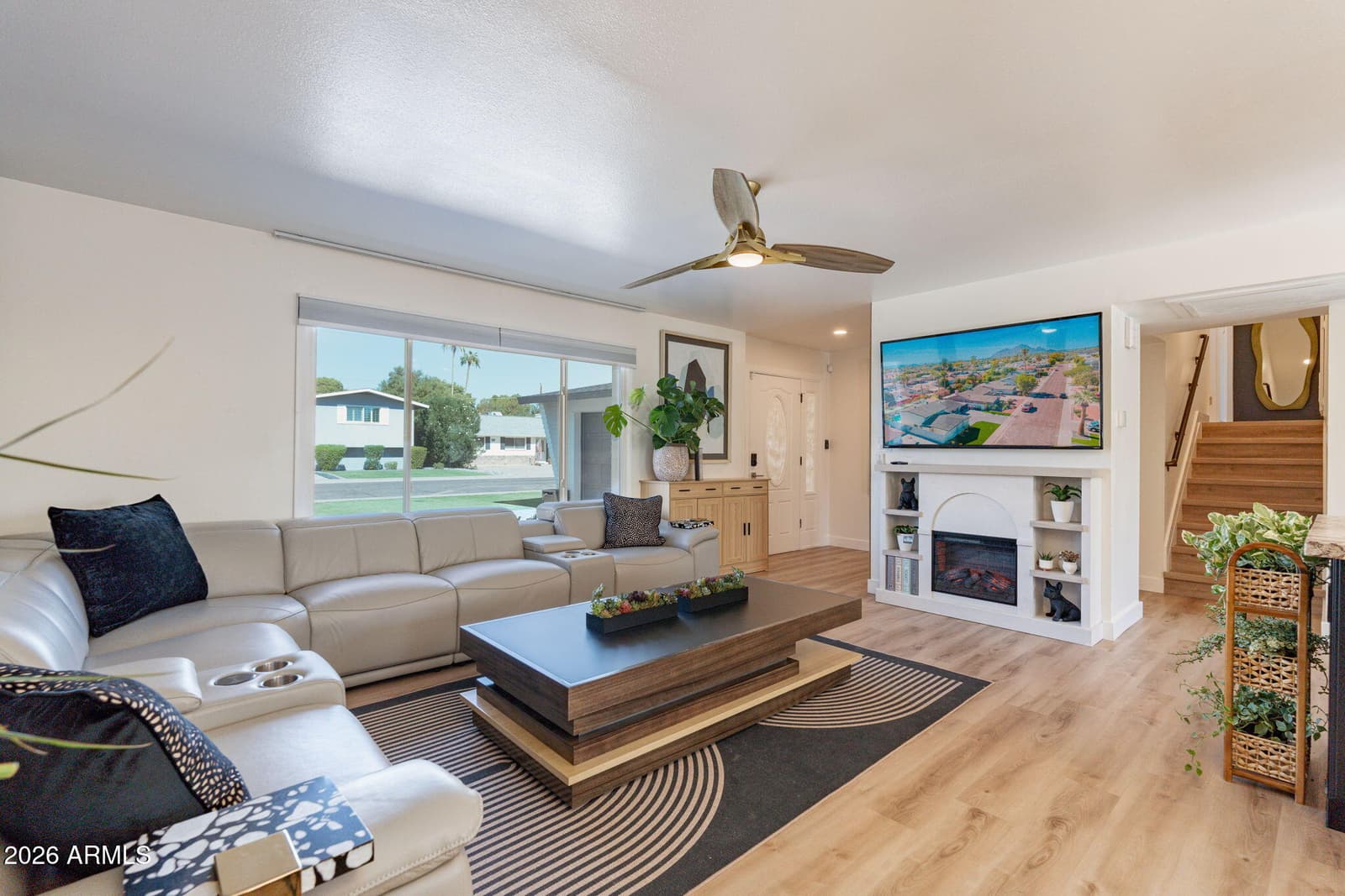 8437 E Keim Drive, Scottsdale, AZ 85250 — photo 4 of 45