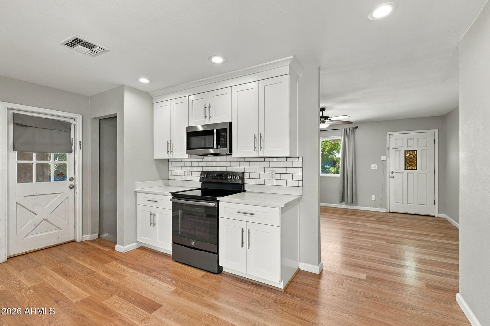 1040 S Grand, Mesa, AZ 85210 — photo 12 of 62