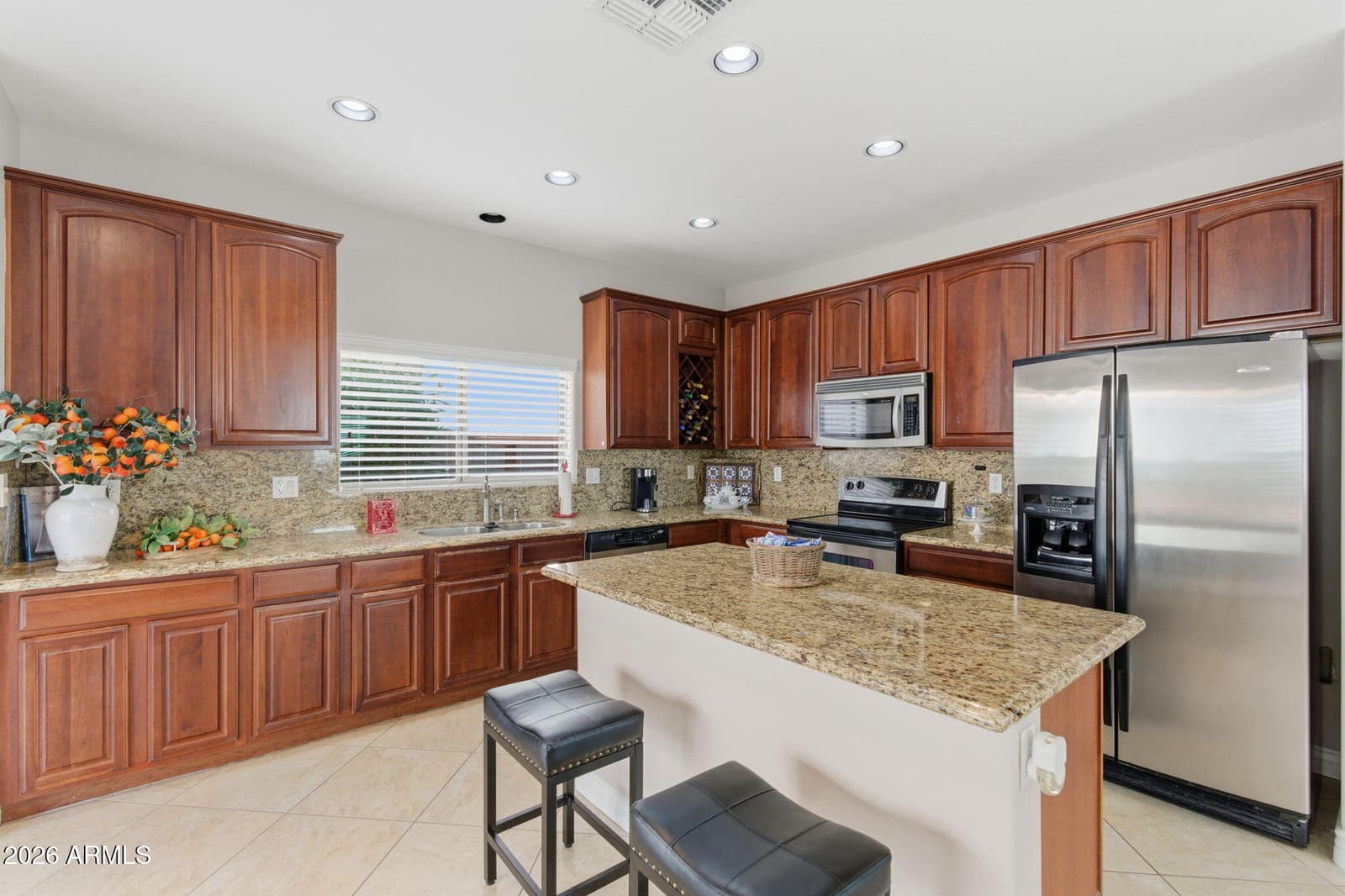 17086 N 184th Drive, Surprise, AZ 85374 — photo 8 of 33