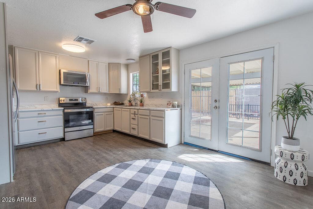 161 W 15th Avenue, Apache Junction, AZ 85120 — photo 5 of 18