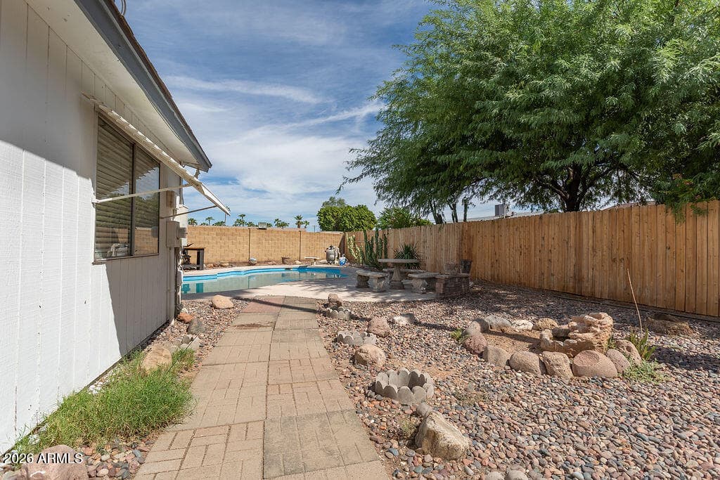 161 W 15th Avenue, Apache Junction, AZ 85120 — photo 17 of 18