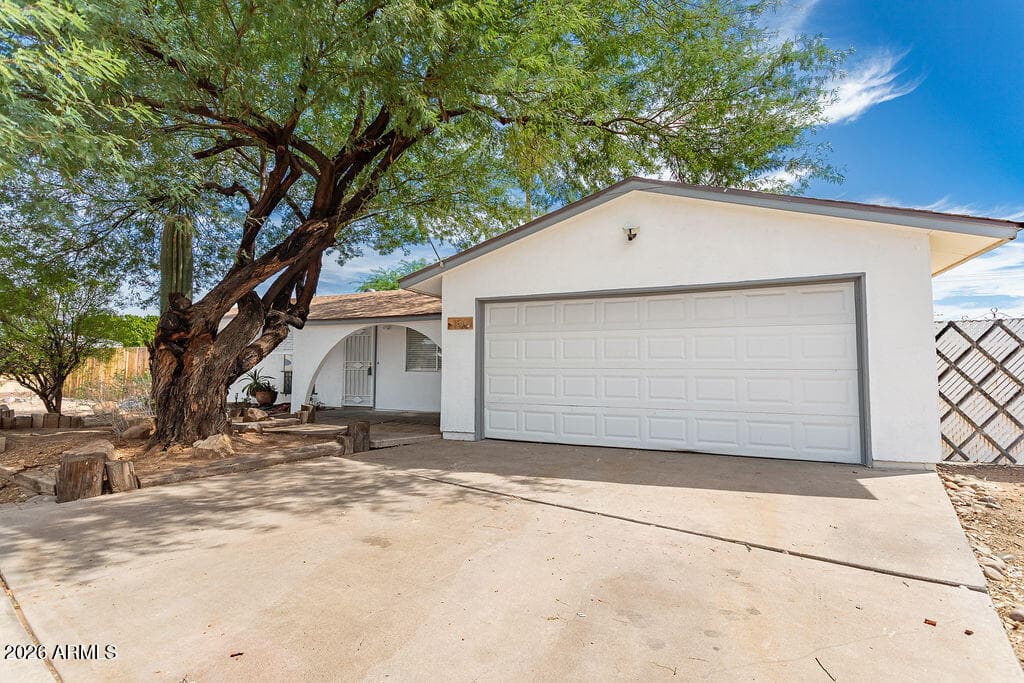 161 W 15th Avenue, Apache Junction, AZ 85120 — photo 2 of 18