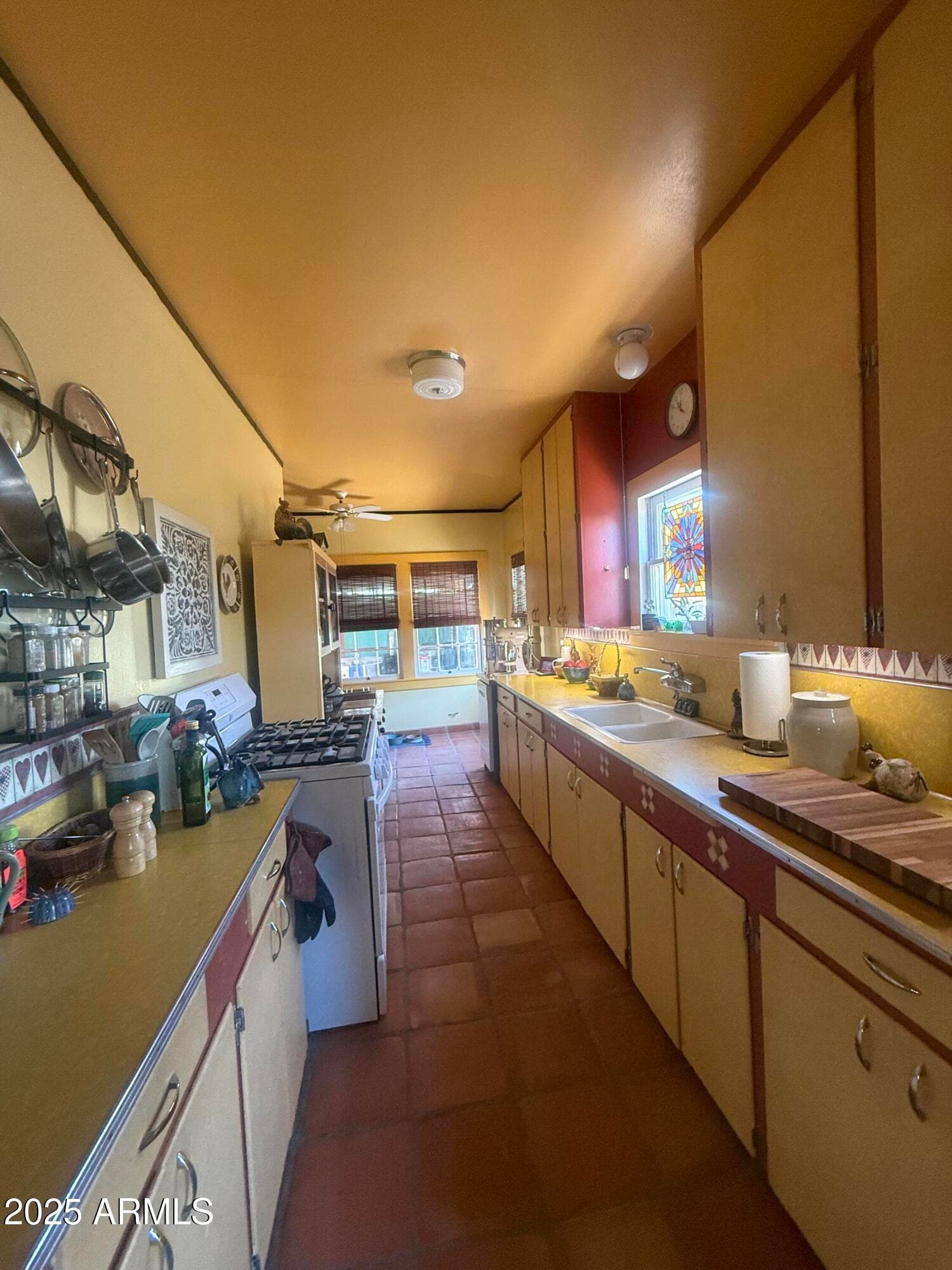 340 W La Mina Avenue, Ajo, AZ 85321 — photo 6 of 21