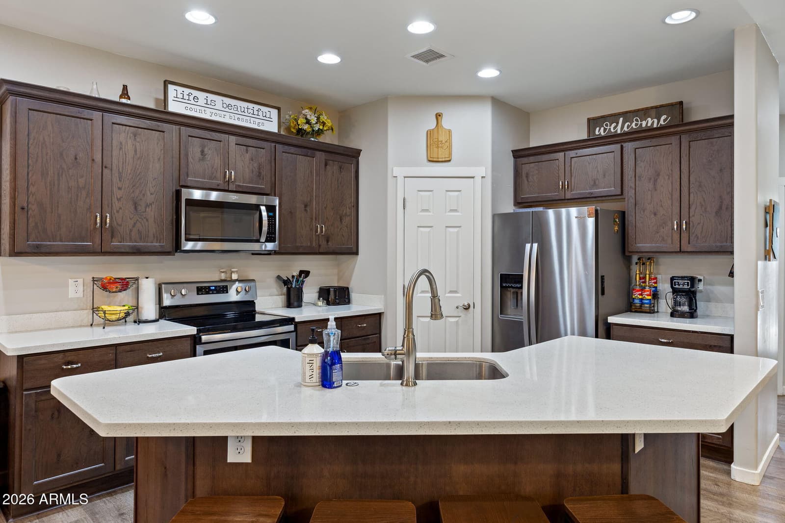 861 E Blue Jay Lane, Show Low, AZ 85901 — photo 8 of 35