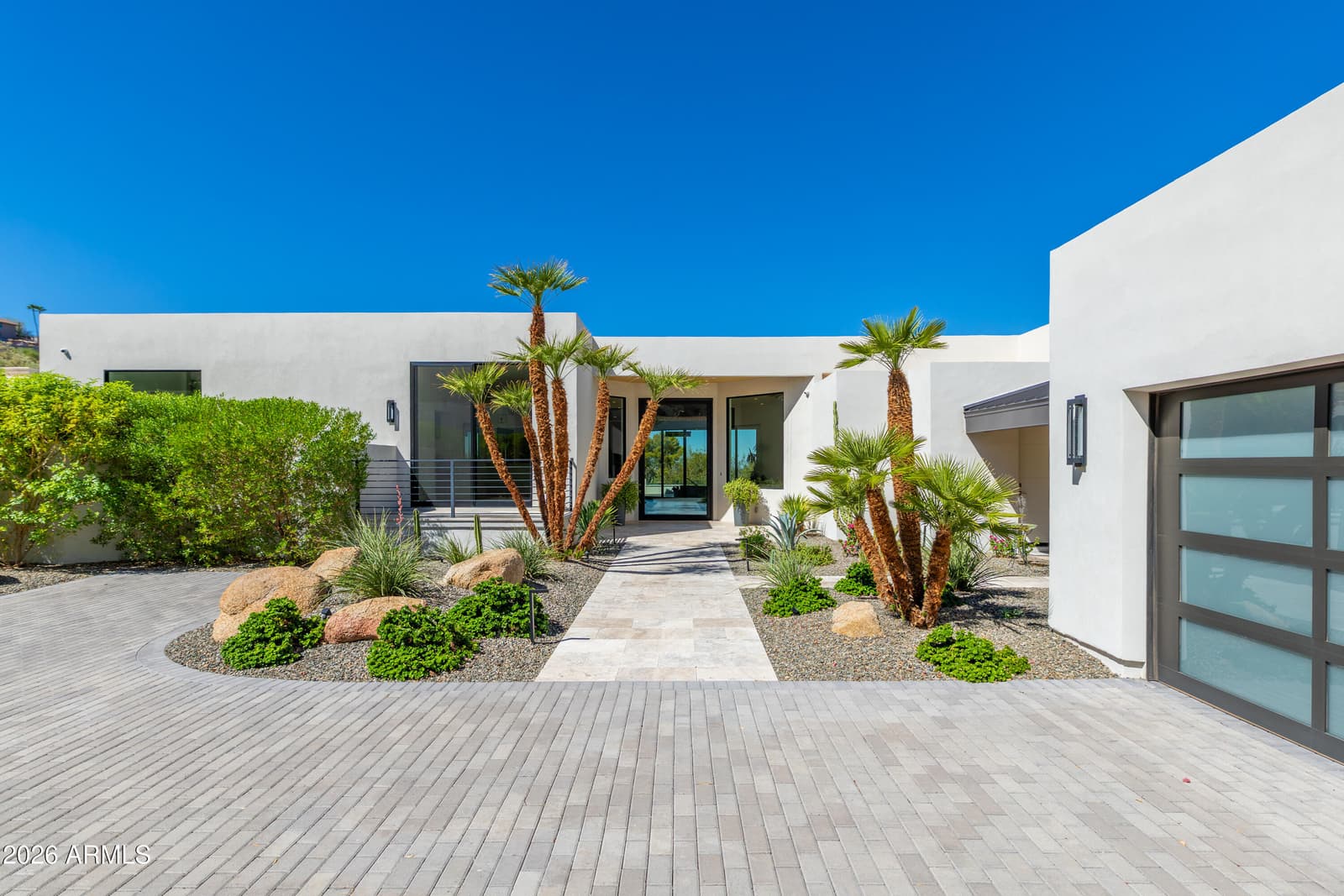 5724 N Echo Canyon Drive, Phoenix, AZ 85018 — photo 11 of 127