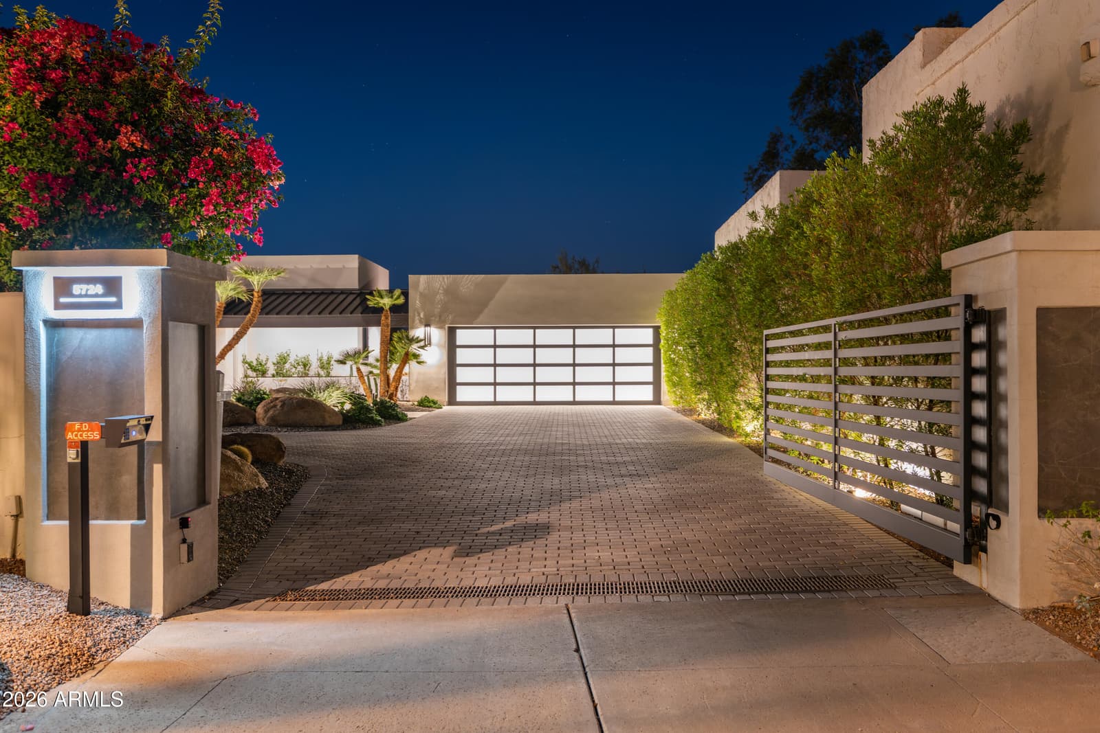 5724 N Echo Canyon Drive, Phoenix, AZ 85018 — photo 26 of 127