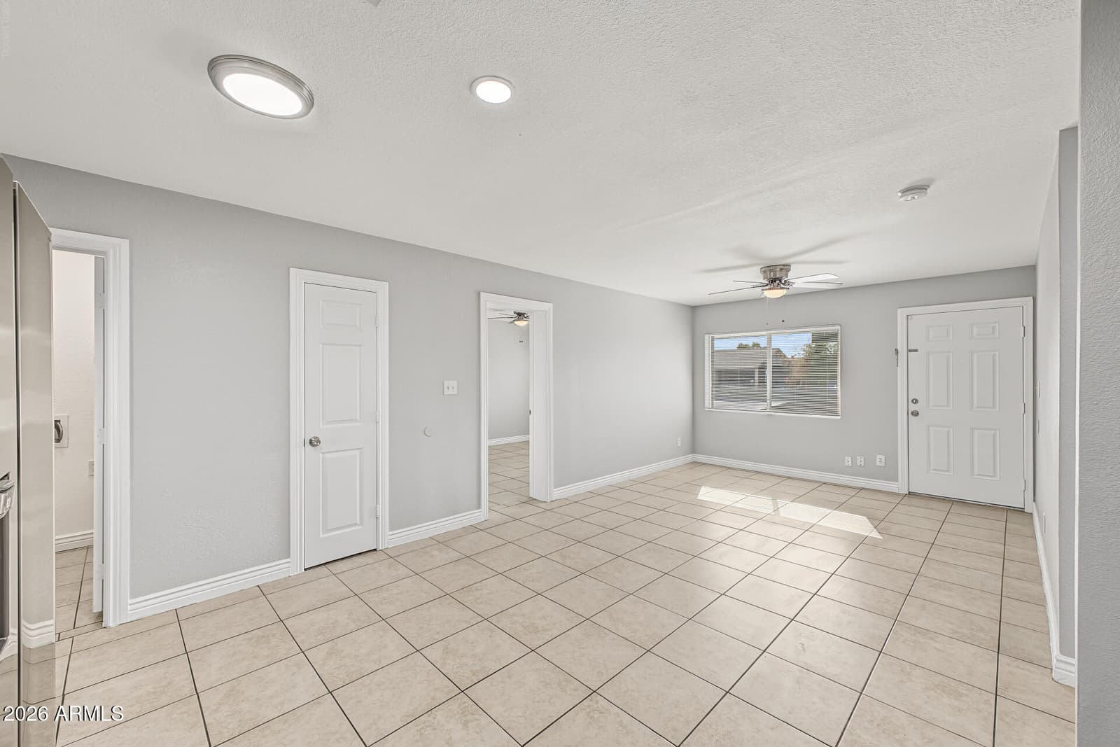 1011 N 61st Drive, Phoenix, AZ 85043 — photo 7 of 27