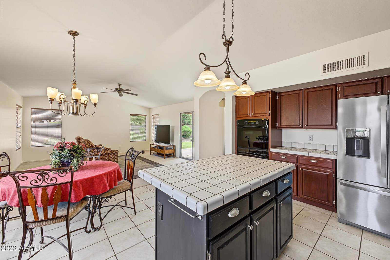 434 W Mendoza Circle, Mesa, AZ 85210 — photo 5 of 26