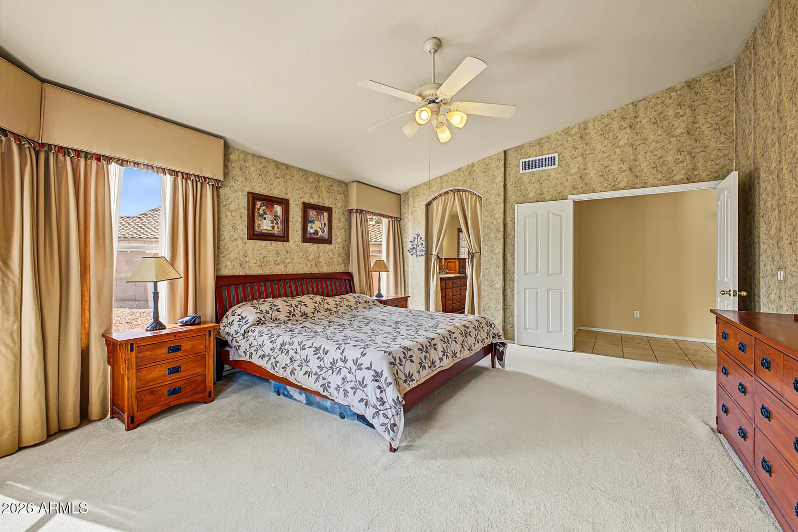 434 W Mendoza Circle, Mesa, AZ 85210 — photo 9 of 26