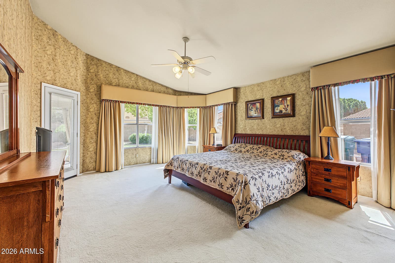 434 W Mendoza Circle, Mesa, AZ 85210 — photo 10 of 26