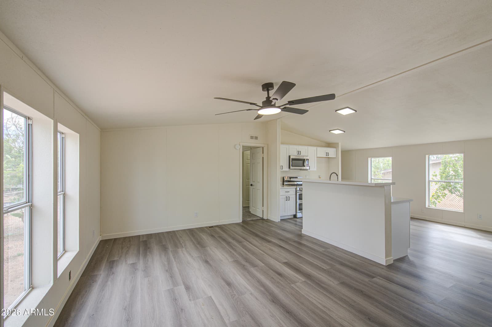 8105 E 4th Avenue, Mesa, AZ 85208 — photo 5 of 39