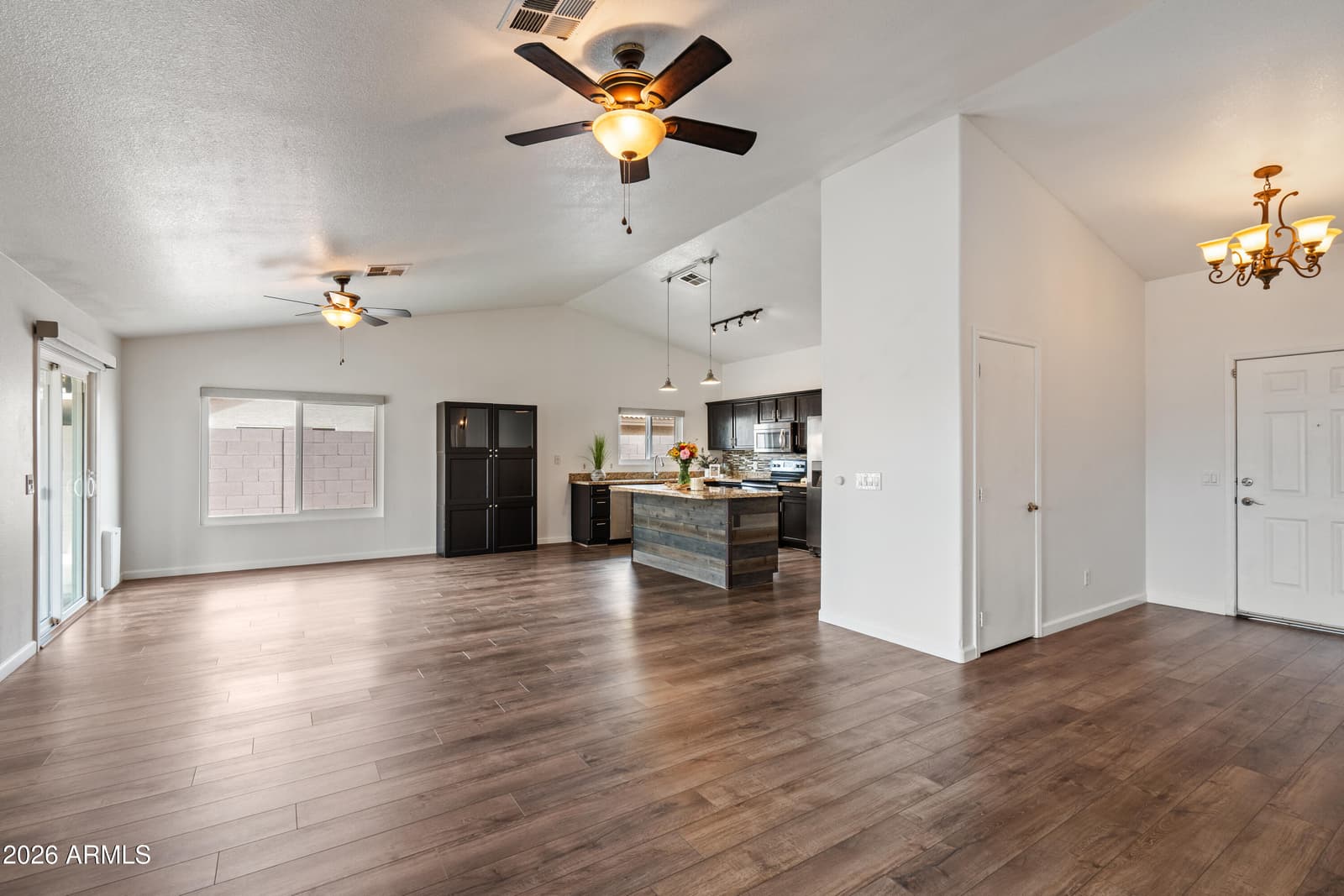 1200 S Crossbow Place, Chandler, AZ 85286 — photo 4 of 38