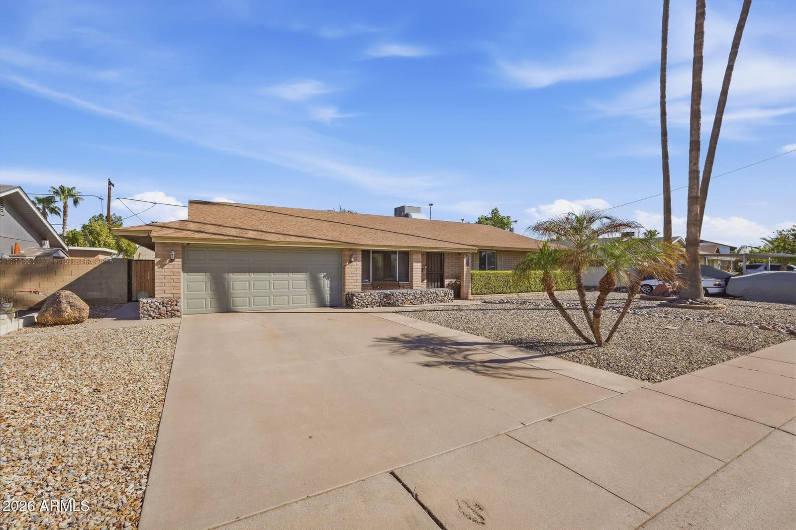 3812 W Morten Avenue, Phoenix, AZ 85051 — photo 2 of 21
