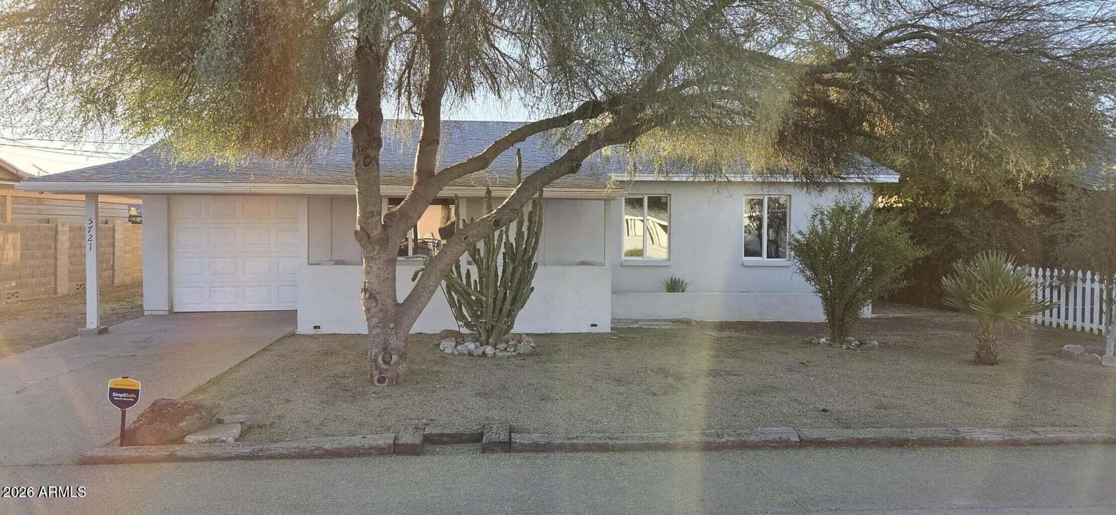 5721 W Cheery Lynn Road, Phoenix, AZ 85031 — photo 3 of 20