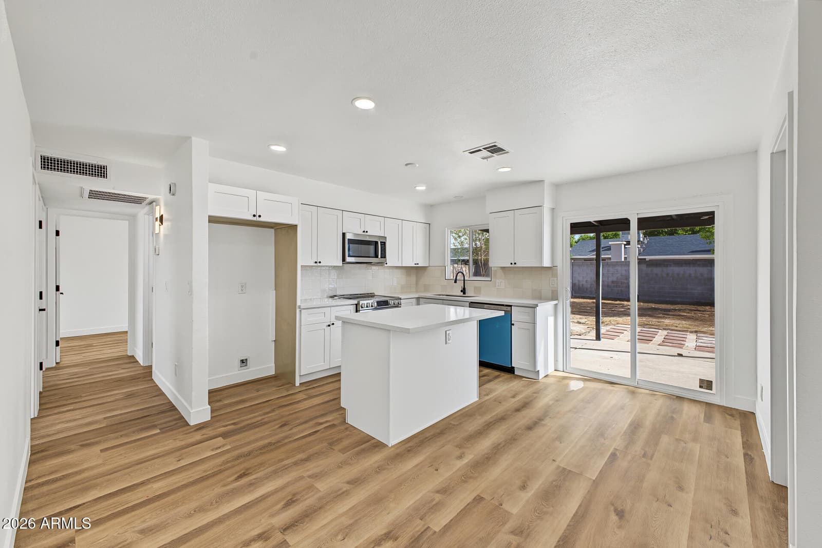 10819 W Turney Avenue, Phoenix, AZ 85037 — photo 5 of 25