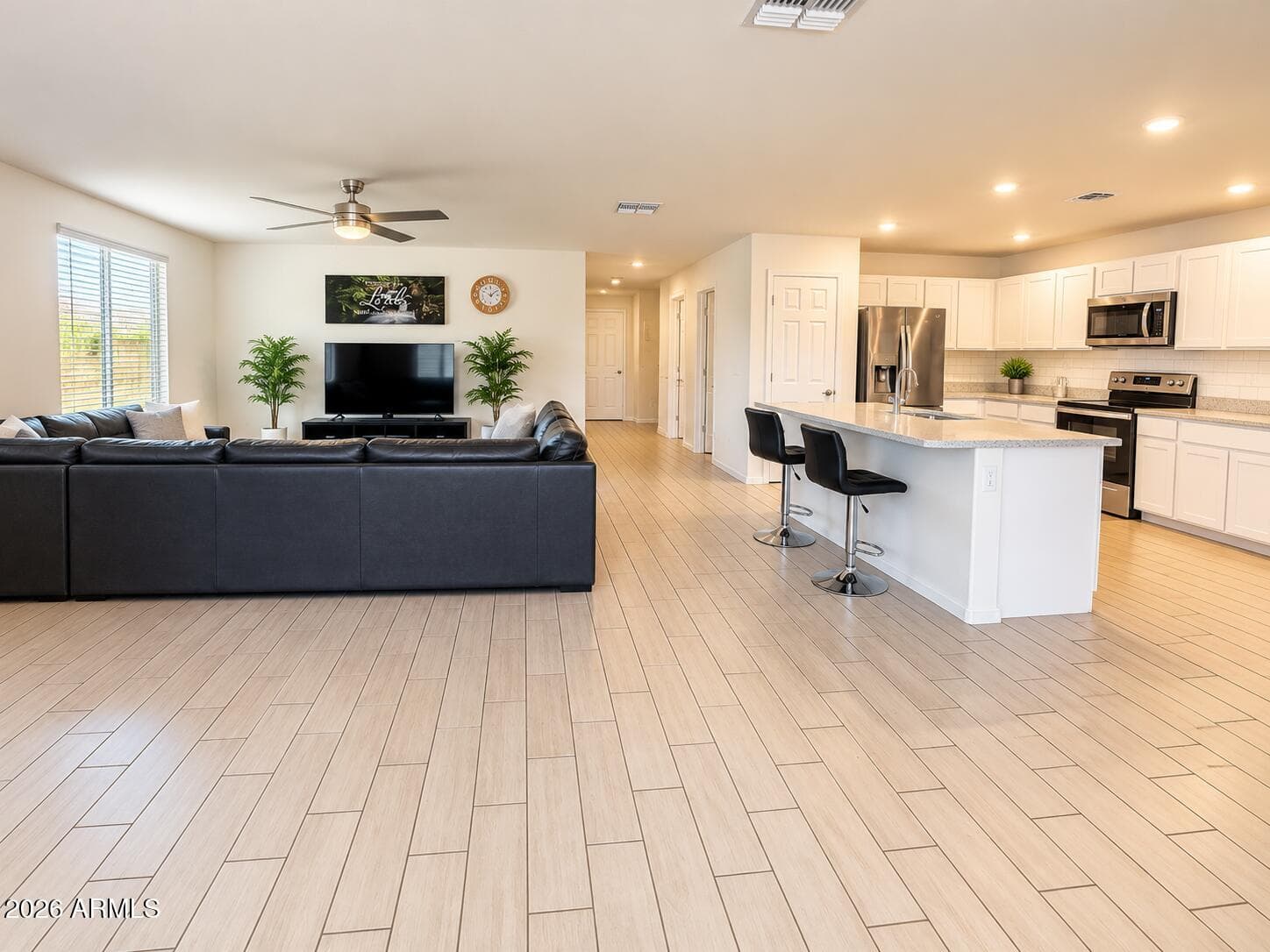 7416 S 34th Lane, Phoenix, AZ 85041 — photo 4 of 12