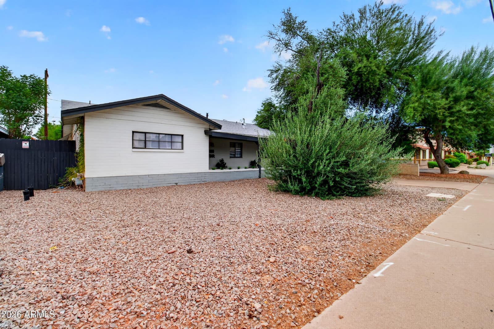 529 W University Drive, Mesa, AZ 85201 — photo 1 of 44
